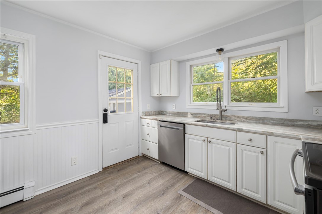 41 Spadina Avenue Warwick, RI 02889 - Photo 17 of 41