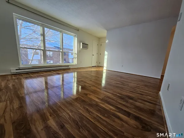 $2,200 | 48 Wellington Drive, Unit 48, Farmington, CT 06032