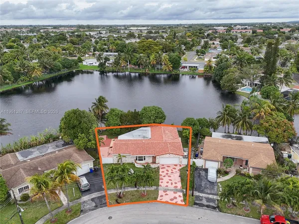 $4,200 | 3241 Northwest 40th Street, Lauderdale Lakes, FL 33309