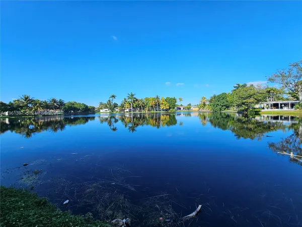 $4,200 | 3241 Northwest 40th Street, Lauderdale Lakes, FL 33309