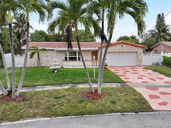 $4,200 | 3241 Northwest 40th Street, Lauderdale Lakes, FL 33309