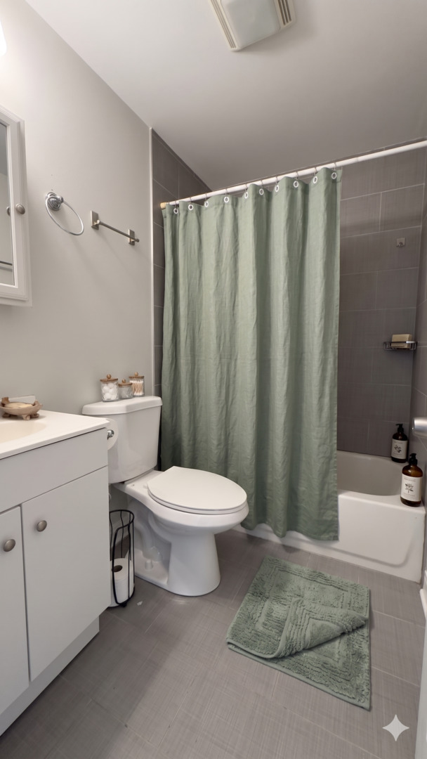 3363 South Racine Avenue, Unit 3F Chicago, IL 60608 - Photo 8 of 11