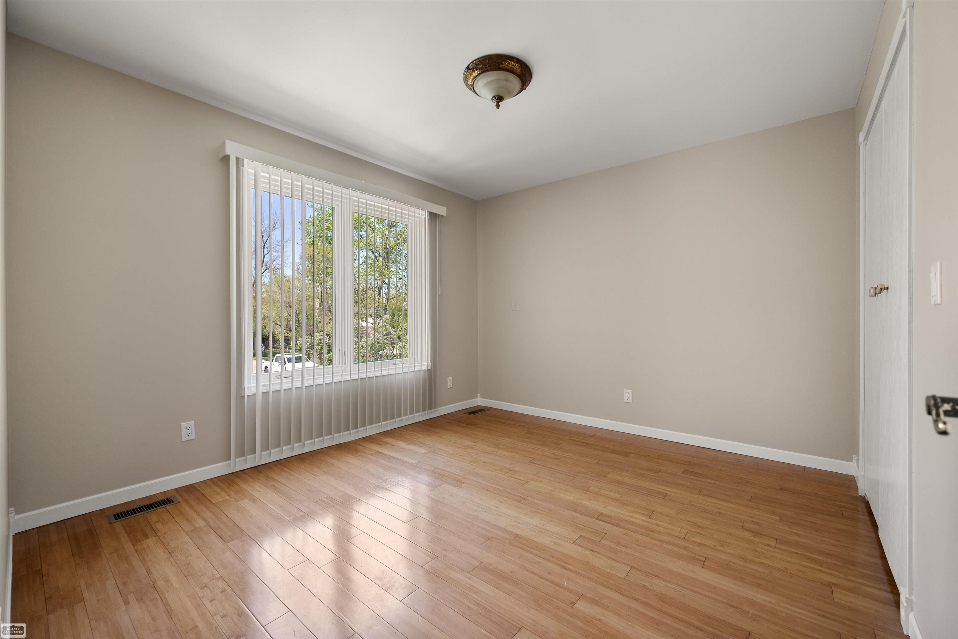 3129 Bendelow Road Rochester, MI 48307 - Photo 27 of 39