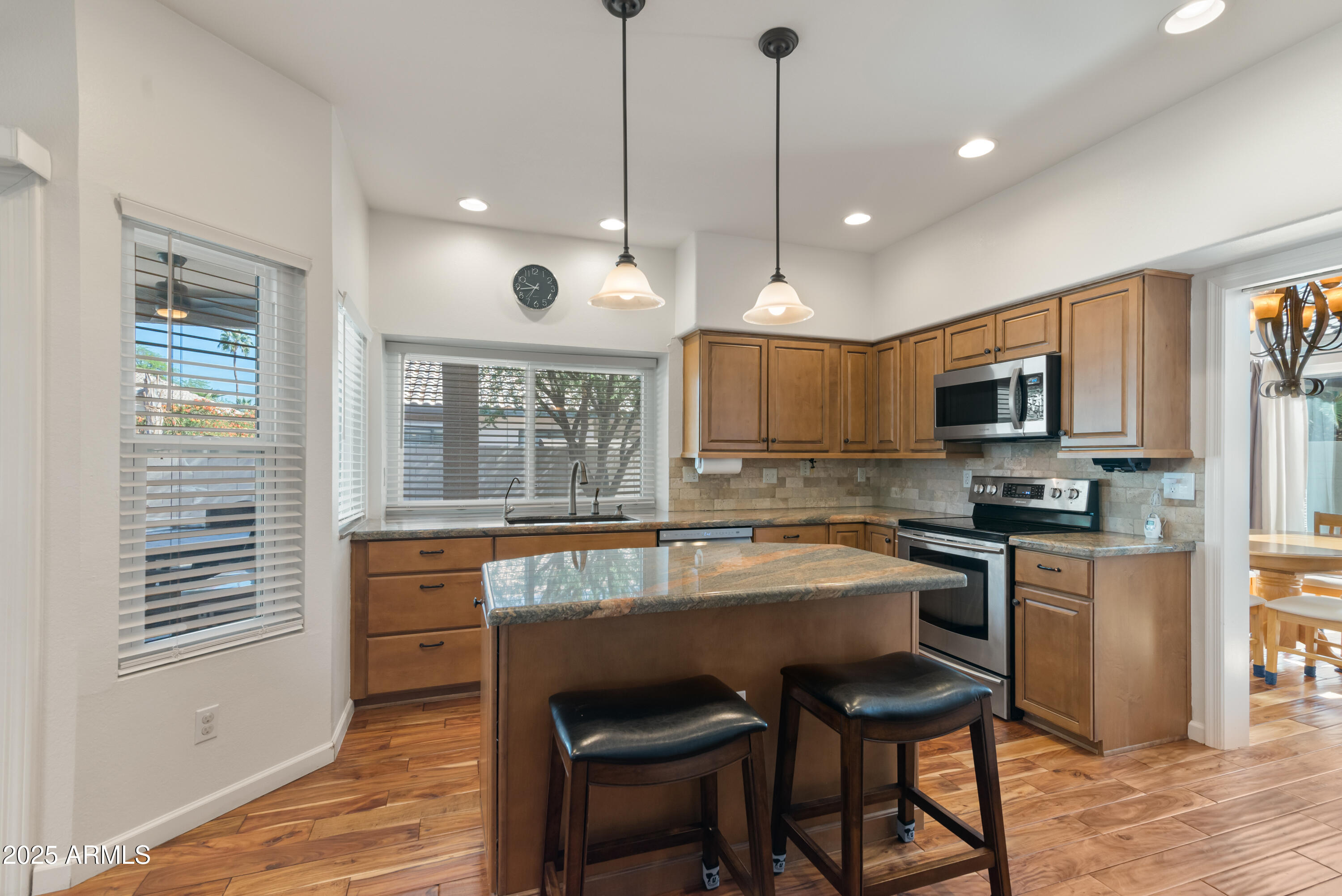162 West El Freda Road Tempe, AZ 85284 - Photo 21 of 53 14_162 w el freda-11