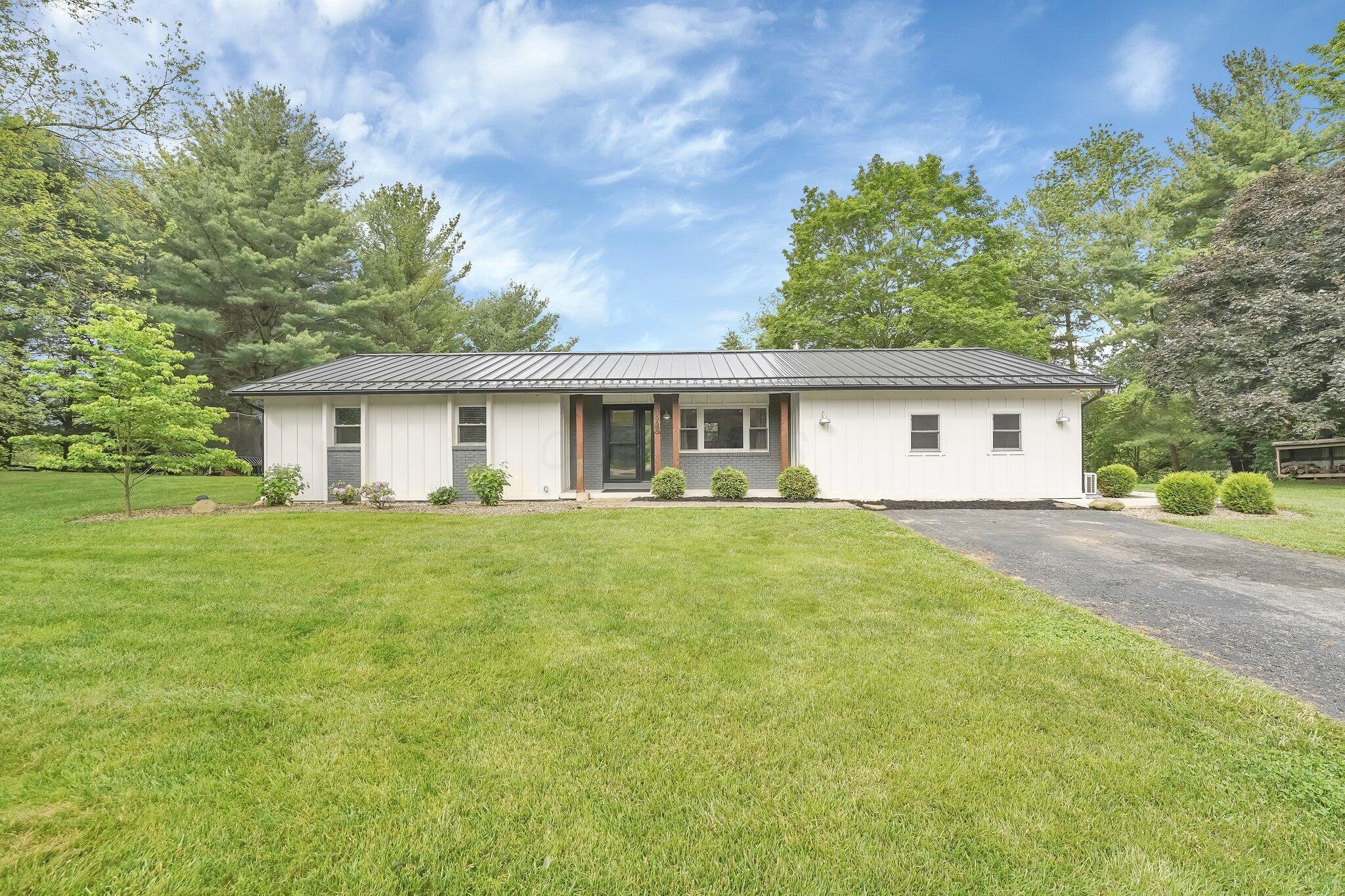 3924 Headleys Mill Road Southwest Pataskala, OH 43062 - Photo 2 of 54 2-web-or-mls-3924-headleys-mill-rd-sw