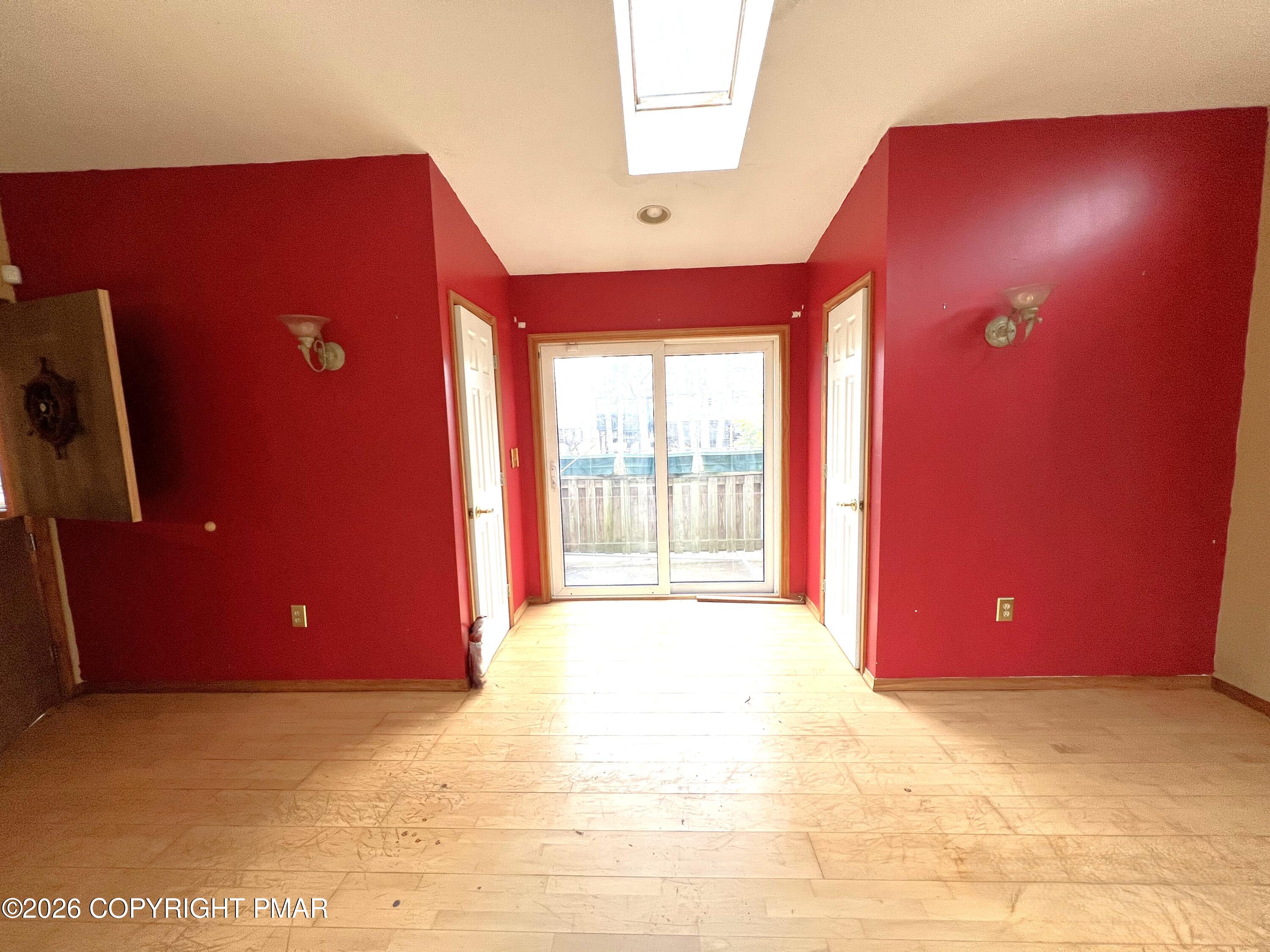 152 Fairview Avenue Mount Pocono, PA 18344 - Photo 22 of 27 a view of an empty room with a window