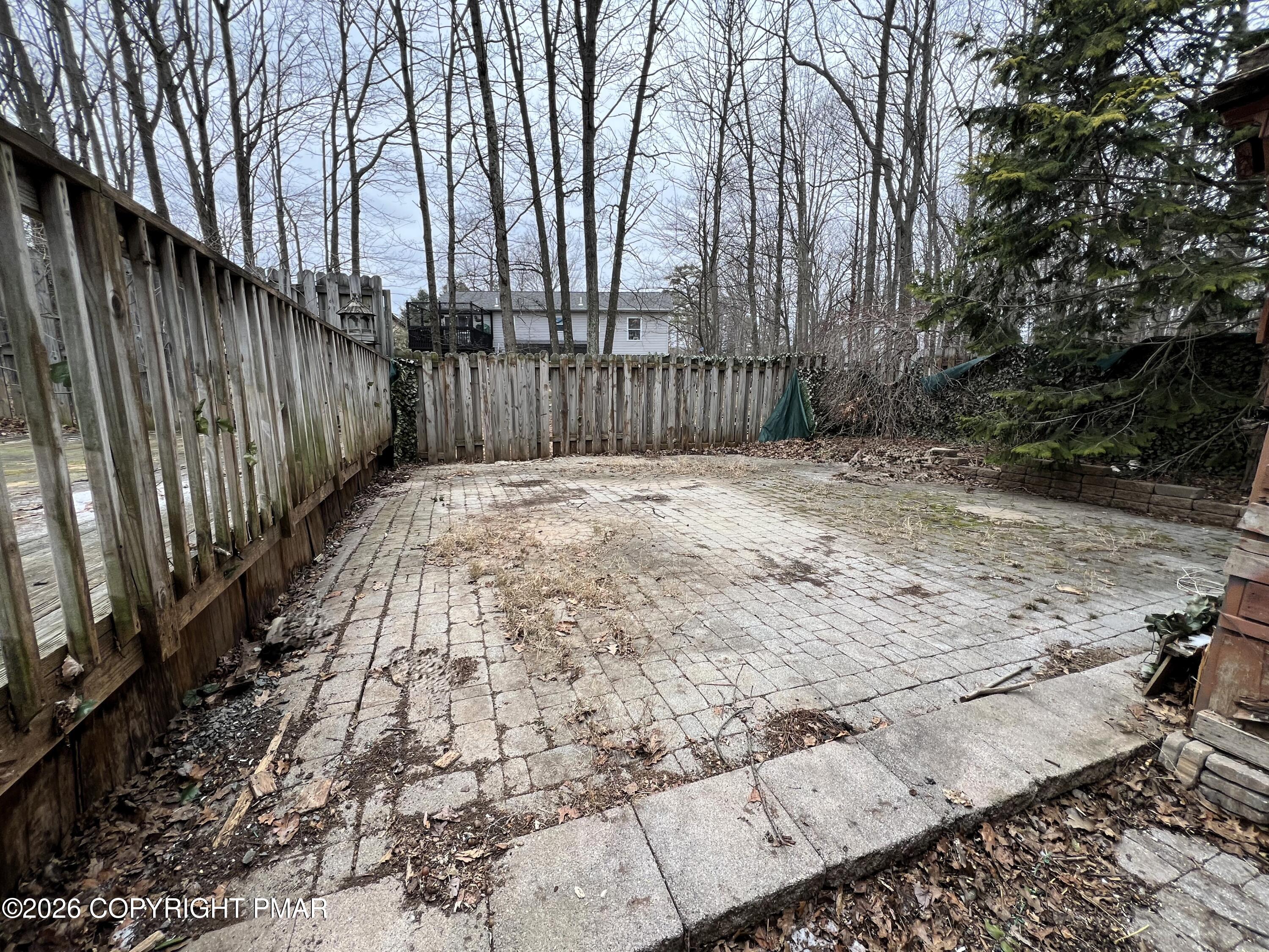 152 Fairview Avenue Mount Pocono, PA 18344 - Photo 27 of 27 a view of backyard with wooden fence
