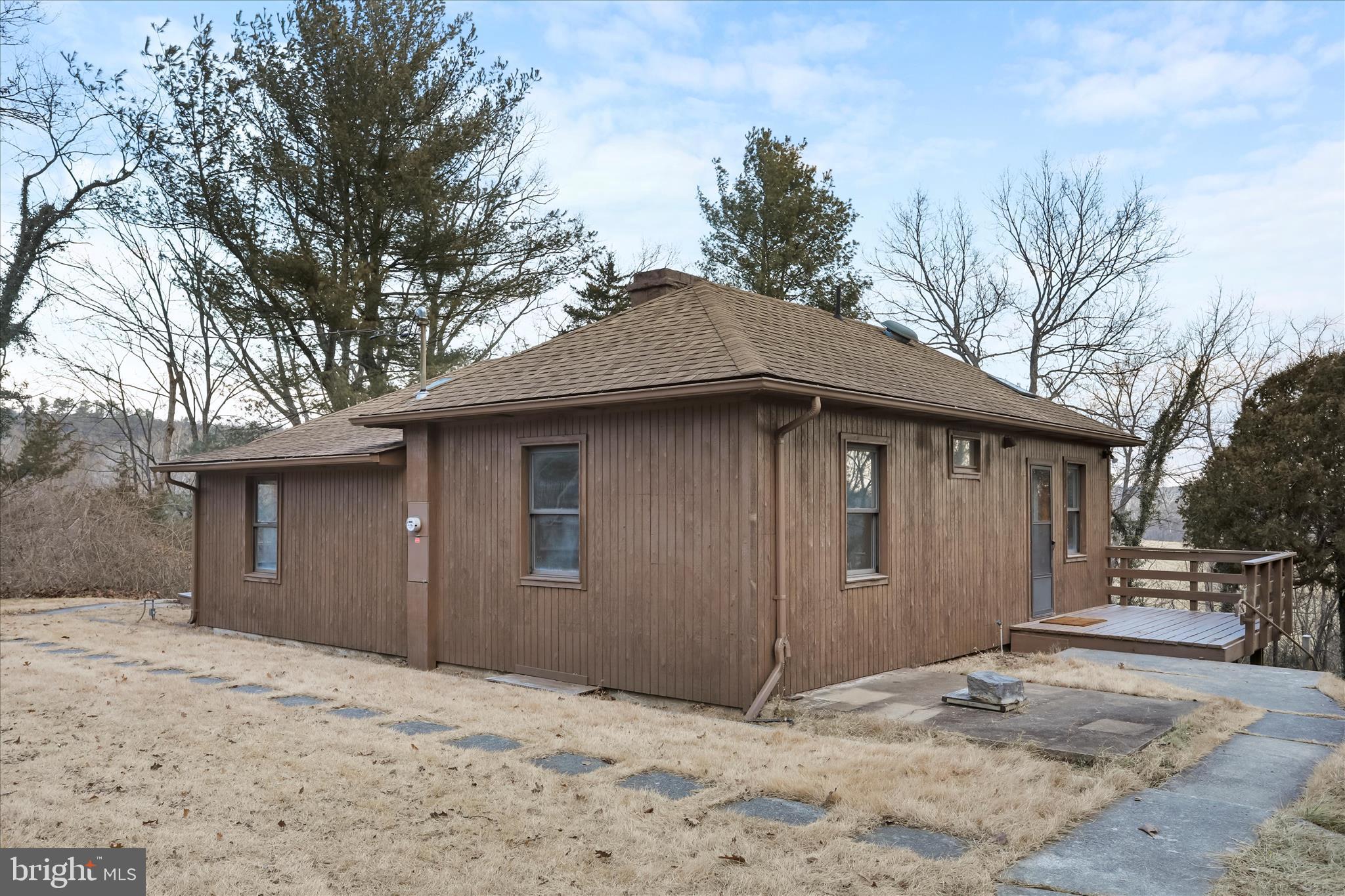 84 Funk Road Strasburg, VA 22657 - Photo 21 of 45 a house with a outdoor space