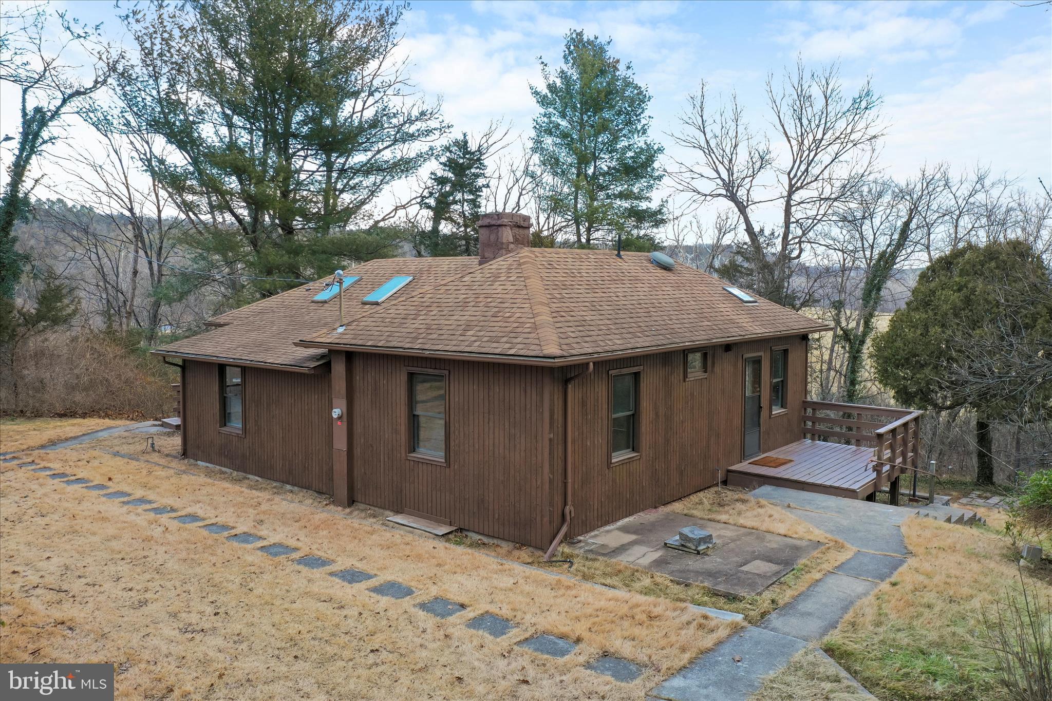 84 Funk Road Strasburg, VA 22657 - Photo 45 of 45 a backyard of a house