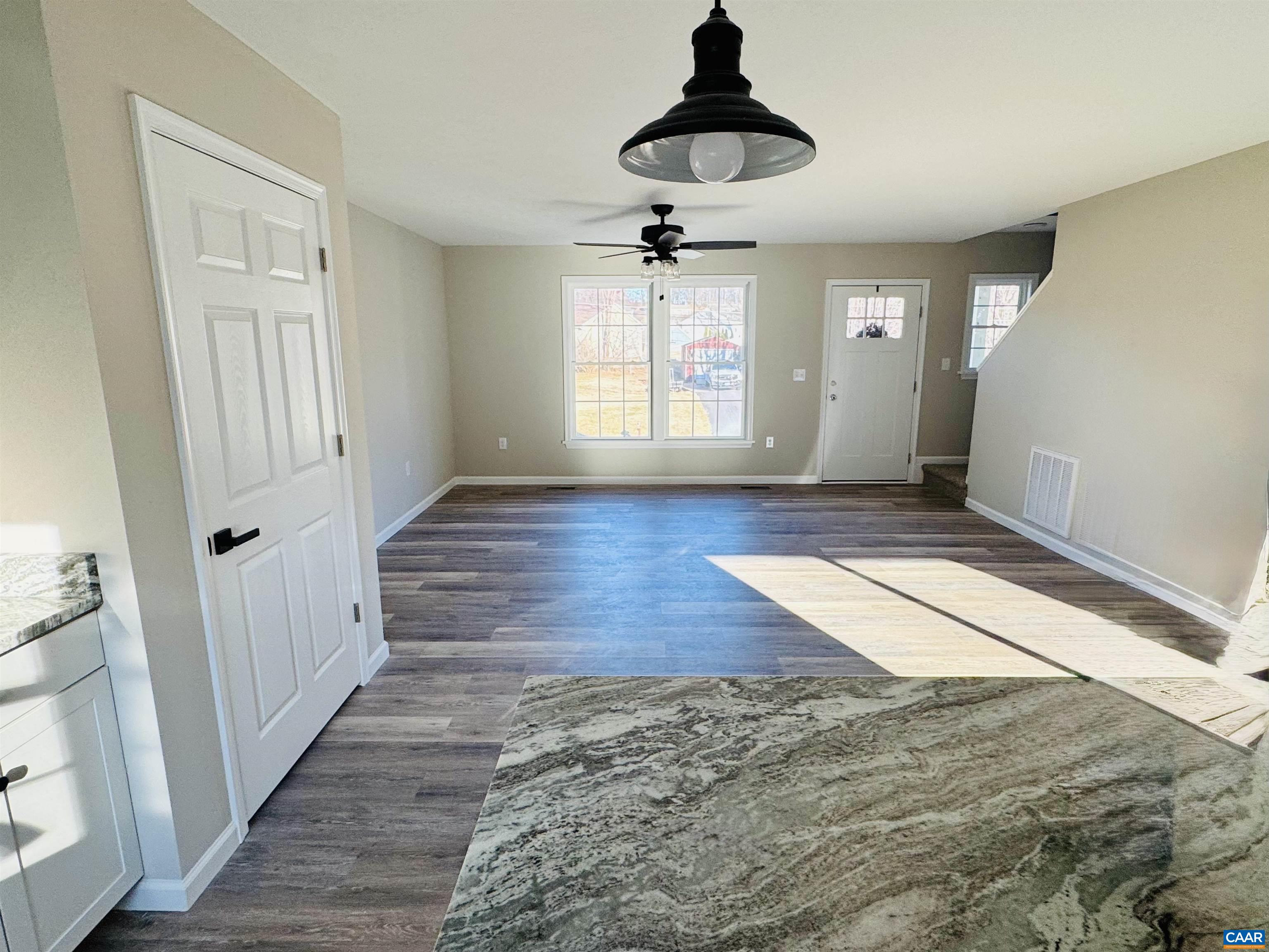 202 Robinhood Road Staunton, VA 24401 - Photo 15 of 75