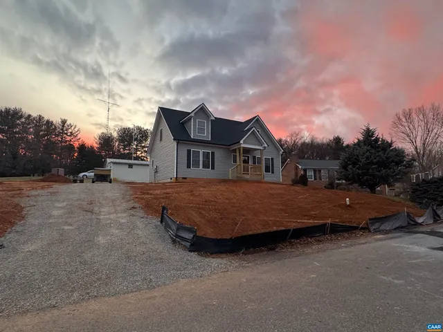 $374,900 | 202 Robinhood Road, Staunton, VA 24401