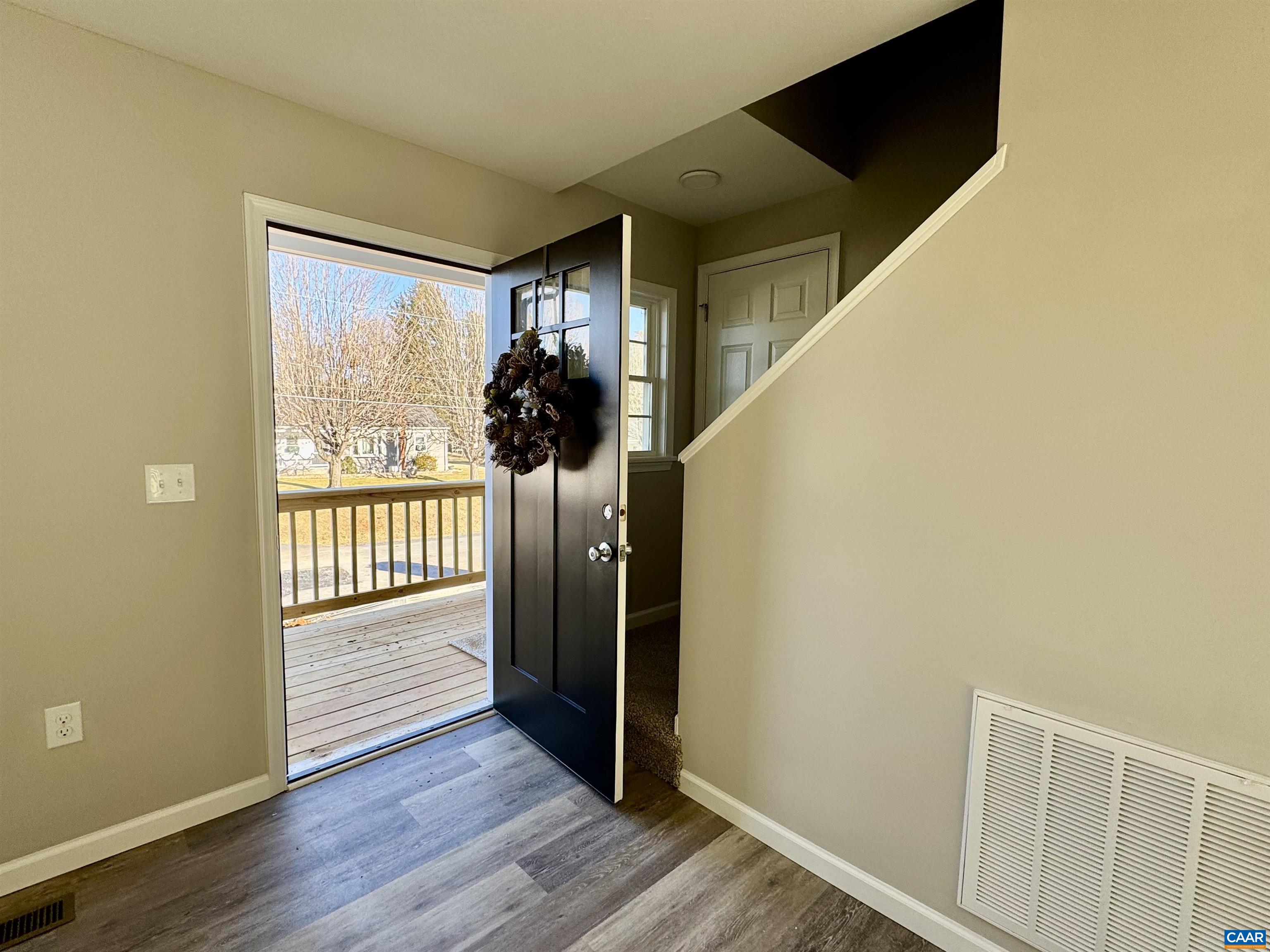 202 Robinhood Road Staunton, VA 24401 - Photo 8 of 75