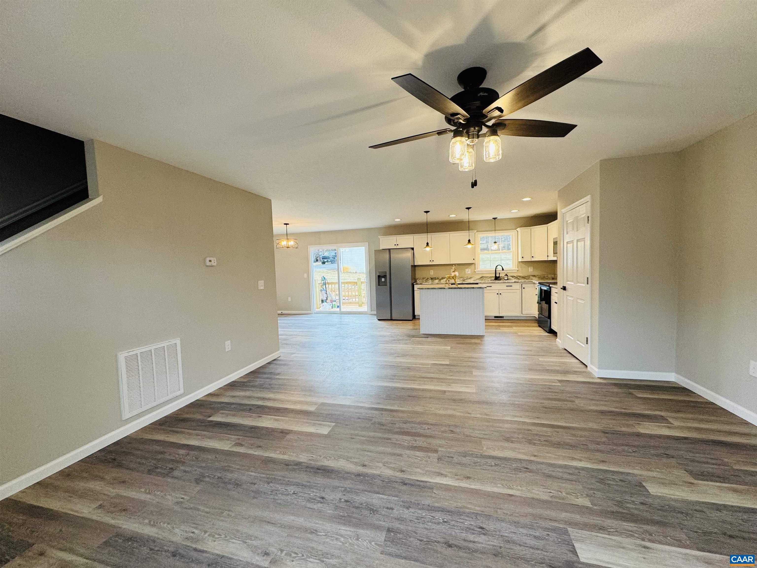 202 Robinhood Road Staunton, VA 24401 - Photo 9 of 75