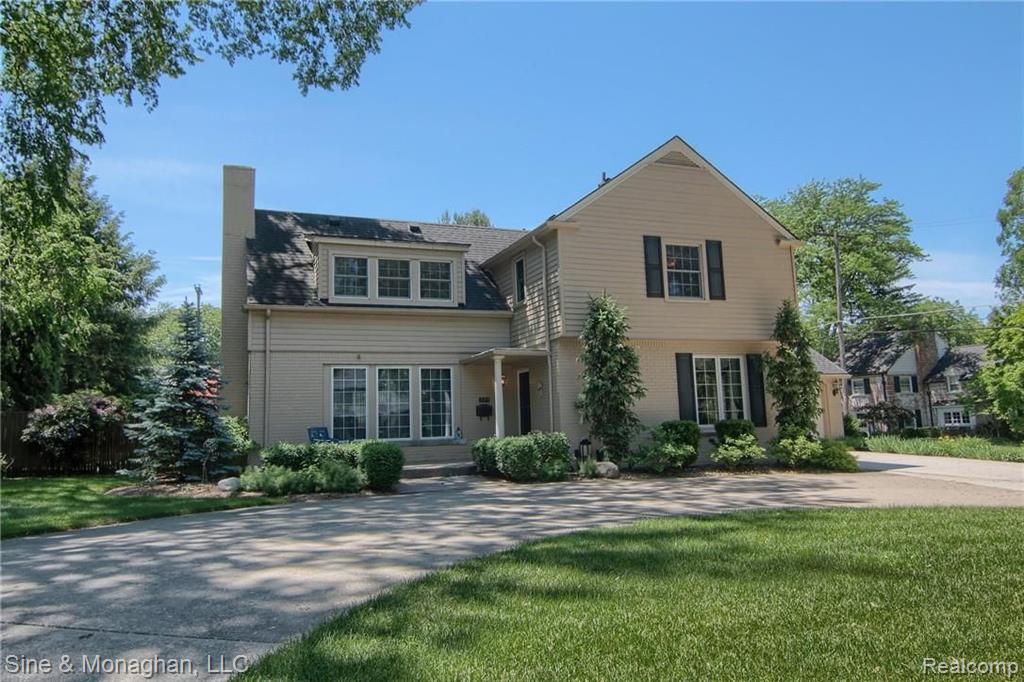 245 Vendome Road Grosse Pointe Farms, MI 48236 - Photo 2 of 42