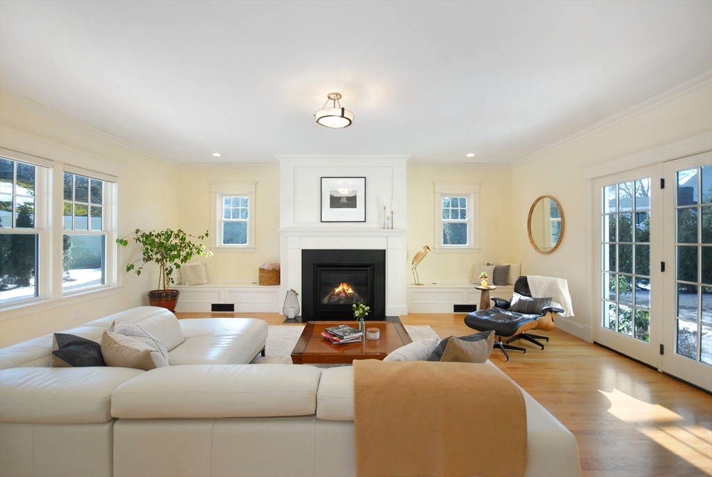 82 Old Bridge Road Concord, MA 01742 - Photo 4 of 42 Gallery Image 4