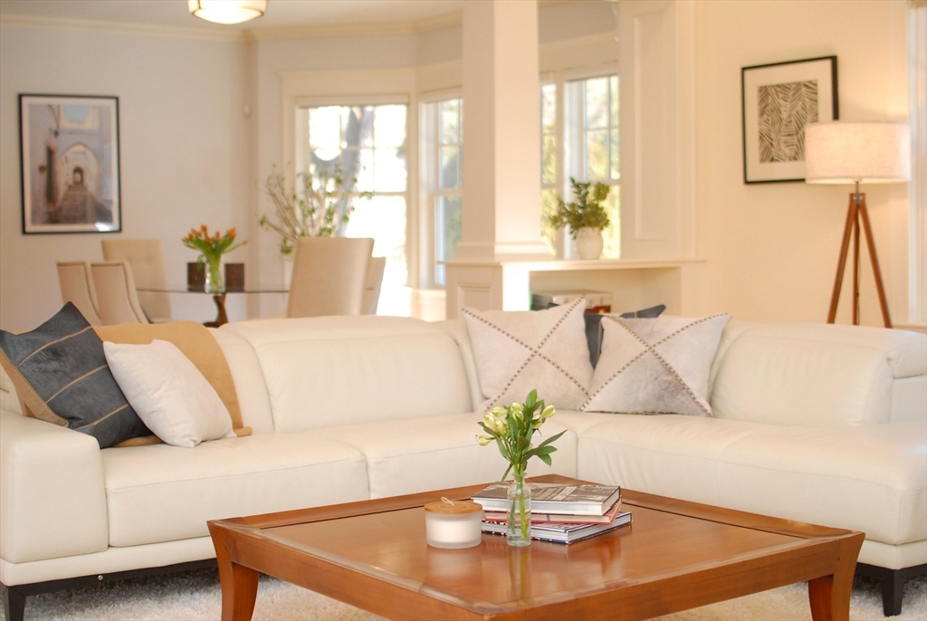 82 Old Bridge Road Concord, MA 01742 - Photo 7 of 42 Gallery Image 7