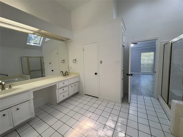 $2,700 | 3203 Woodland View Drive, Houston, TX 77345