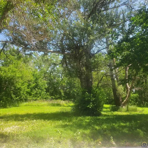 $25,000 | 524 North 6th Street, Osage City, KS 66523