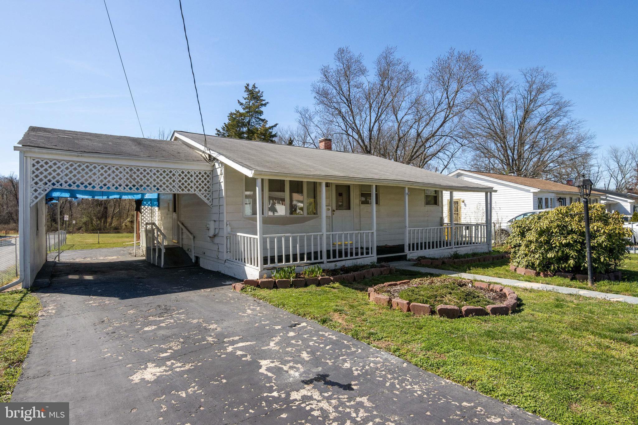 324 Brock Bridge Road Laurel, MD 20724 - Photo 2 of 30 Gallery Image 2