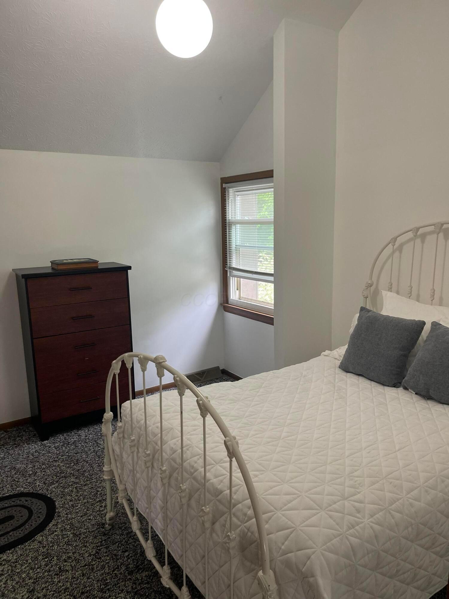 314 Broken Arrow Road Columbus, OH 43230 - Photo 15 of 20 Bedroom 2