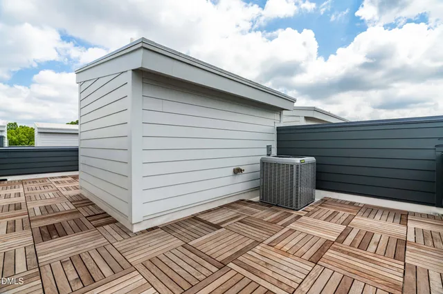 a view of a backyard of the house