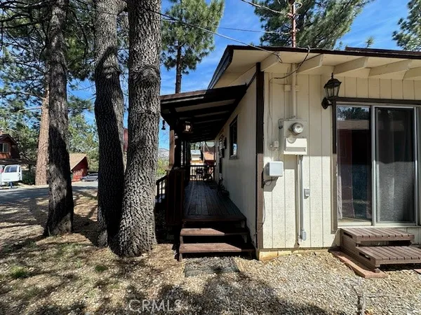 $345,000 | 245 Sunset Lane, Sugarloaf, CA 92386