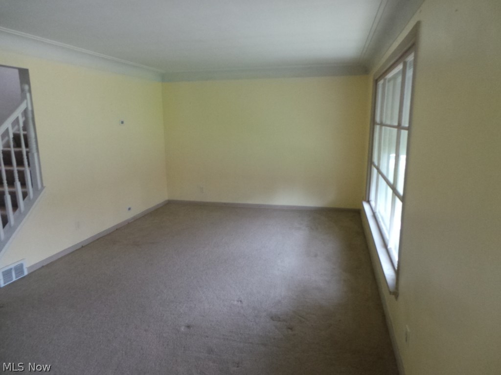 1050 South Green Road Cleveland, OH 44121 - Photo 2 of 10 Gallery Image 2