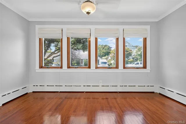 $5,500 | 26 9th Street, Locust Valley, NY 11560