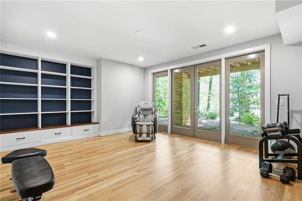 4373 Wieuca Road Northeast Atlanta, GA 30342 - Photo 40 of 53