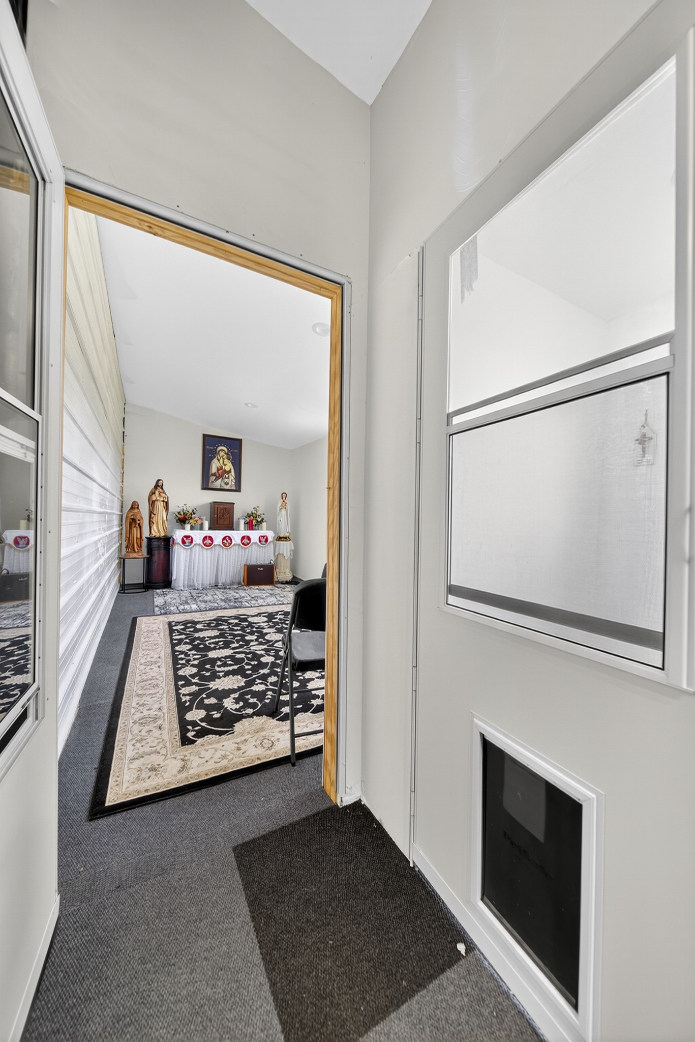 2600 Round Hill Road Lewisburg, TN 37091 - Photo 69 of 100 a view of room with furniture and flat screen tv