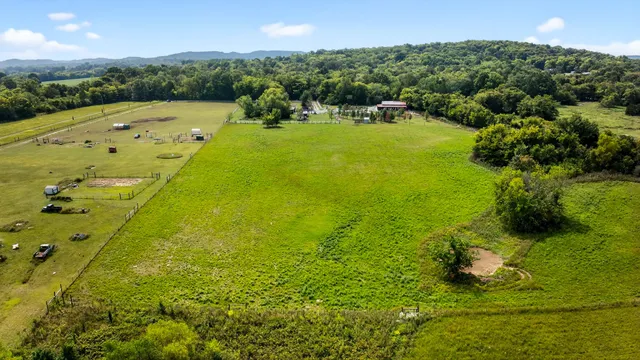 $850,000 | 2600 Round Hill Road, Lewisburg, TN 37091