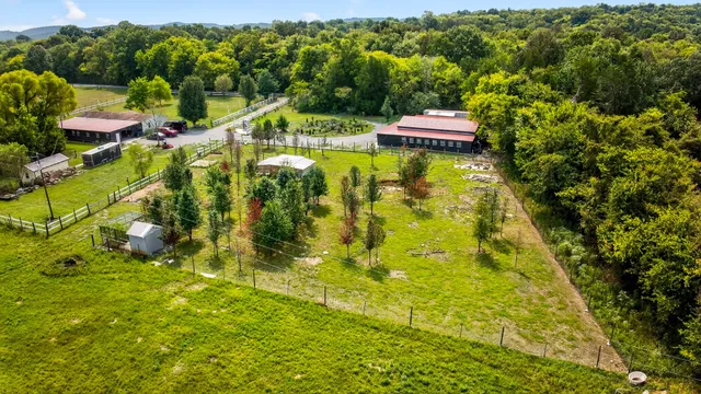 $850,000 | 2600 Round Hill Road, Lewisburg, TN 37091