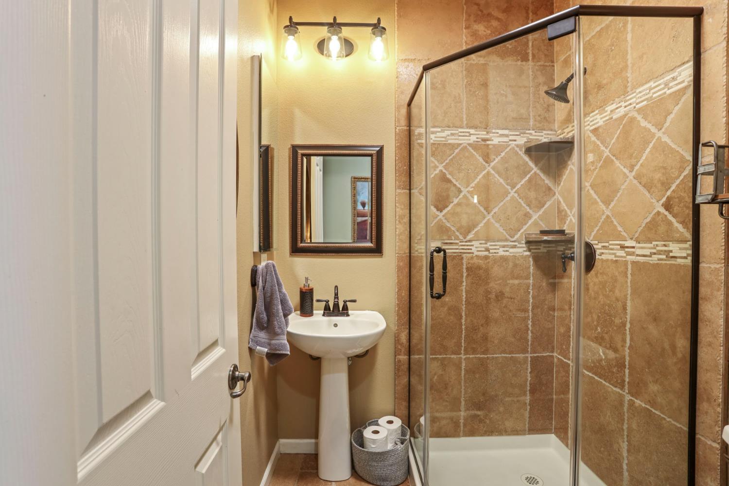 565 Bodeson Court Ripon, CA 95366 - Photo 12 of 65