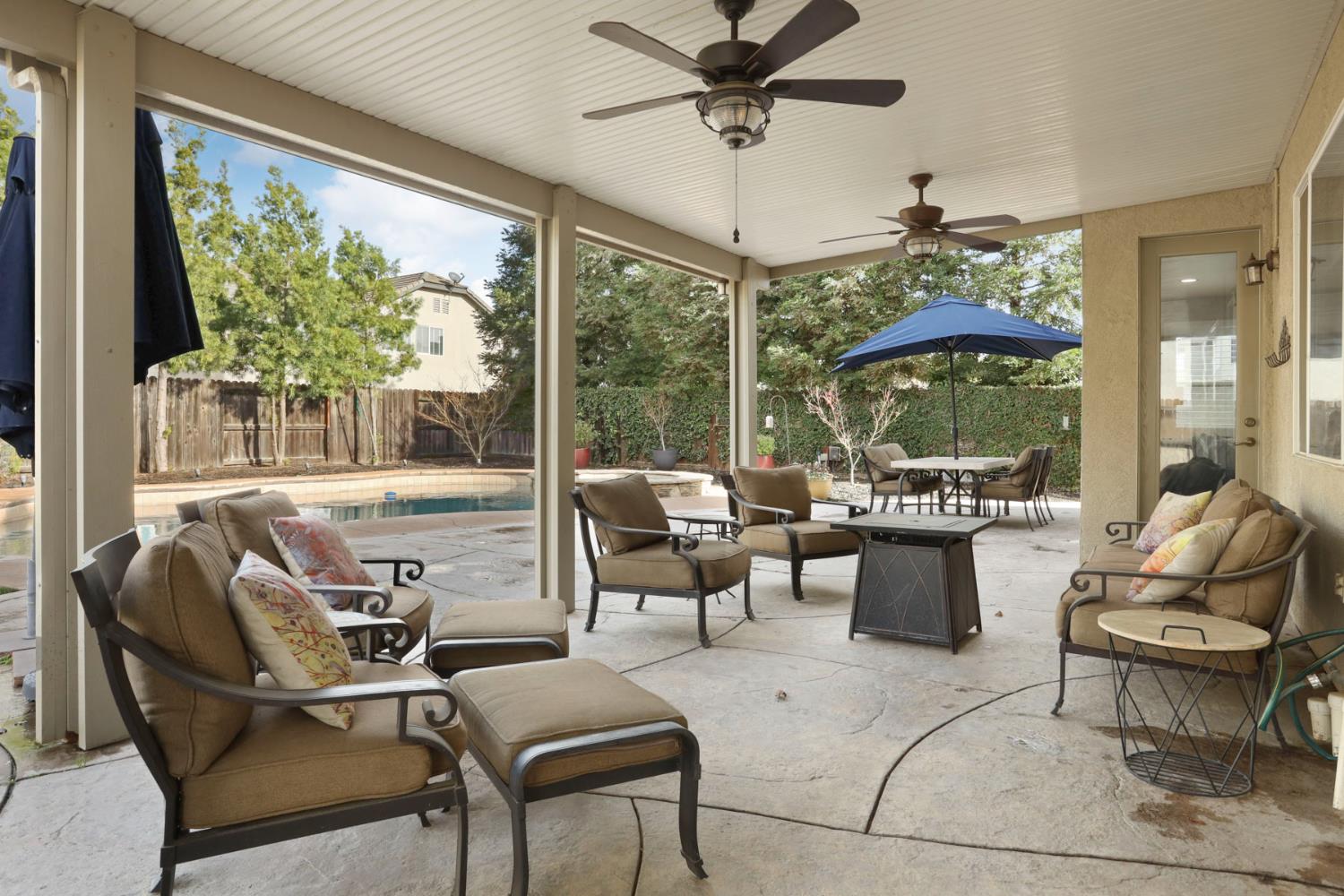 565 Bodeson Court Ripon, CA 95366 - Photo 60 of 65 a living room with patio furniture