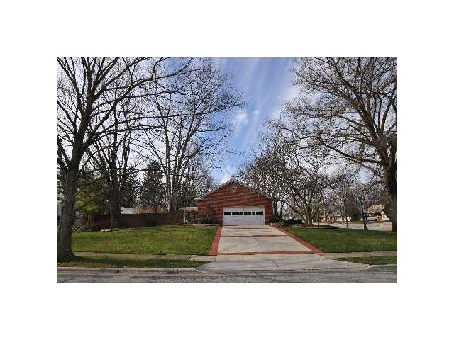 1353 Zollinger Road Columbus, OH 43221 - Photo 4 of 25