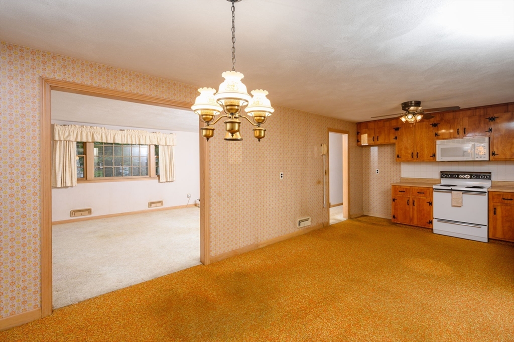 204 Dillingham Way Hanover, MA 02339 - Photo 13 of 36