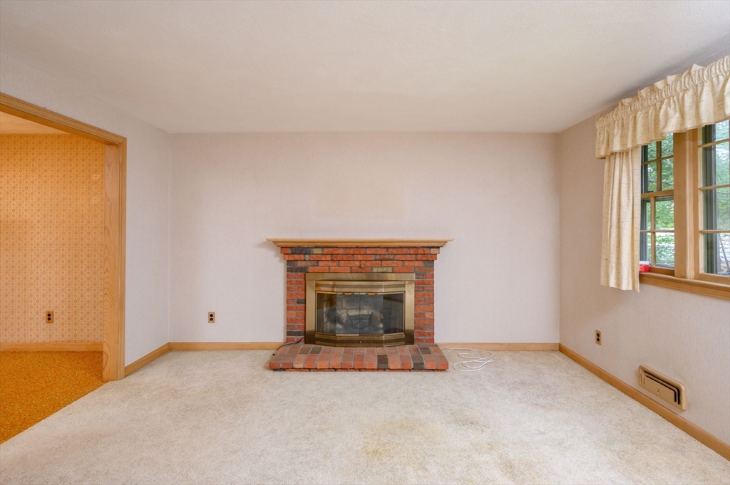 204 Dillingham Way Hanover, MA 02339 - Photo 7 of 36