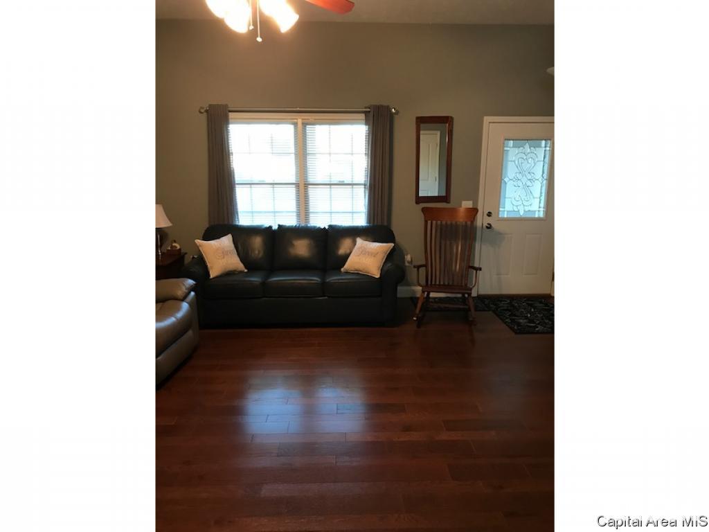 2904 Cronin Drive Springfield, IL 62711 - Photo 3 of 23