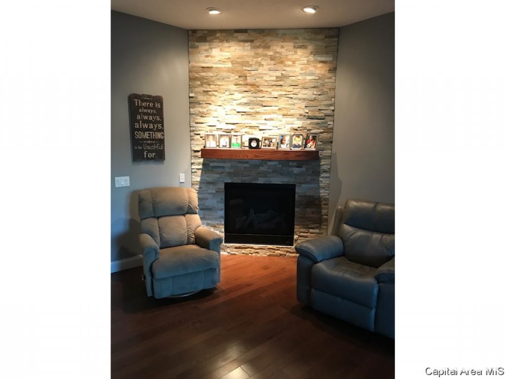 2904 Cronin Drive Springfield, IL 62711 - Photo 6 of 23