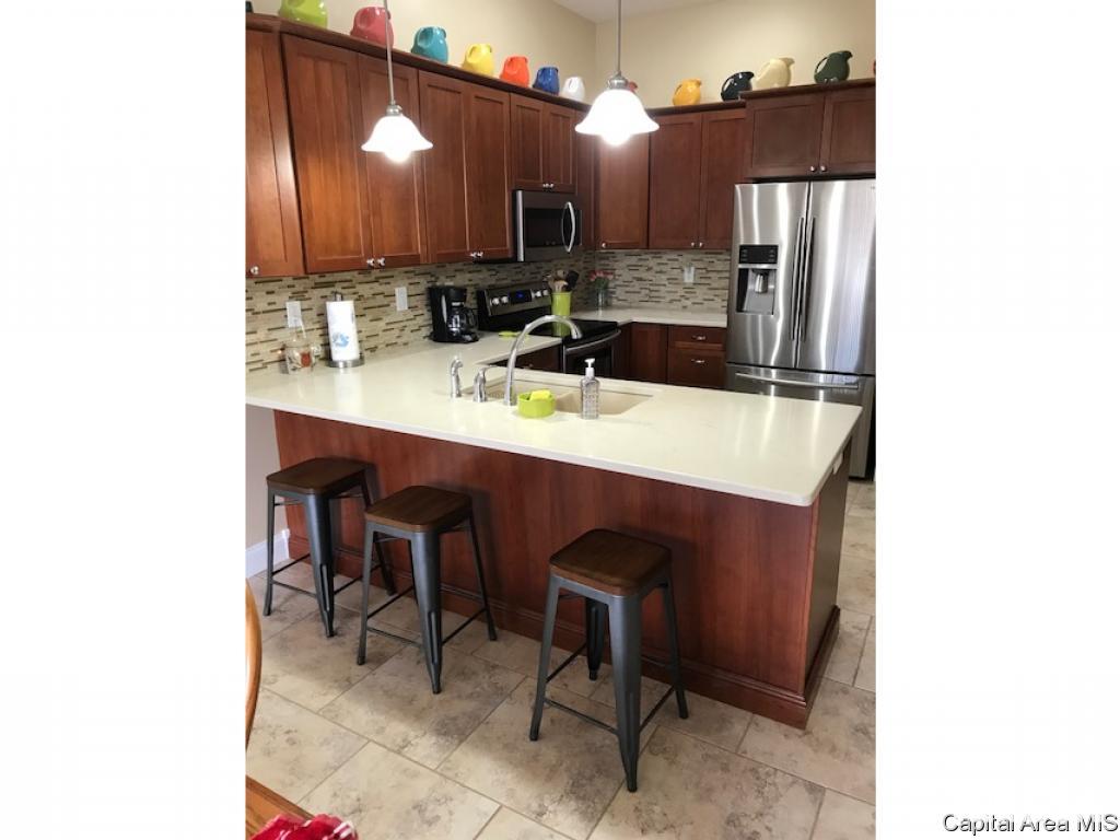 2904 Cronin Drive Springfield, IL 62711 - Photo 9 of 23