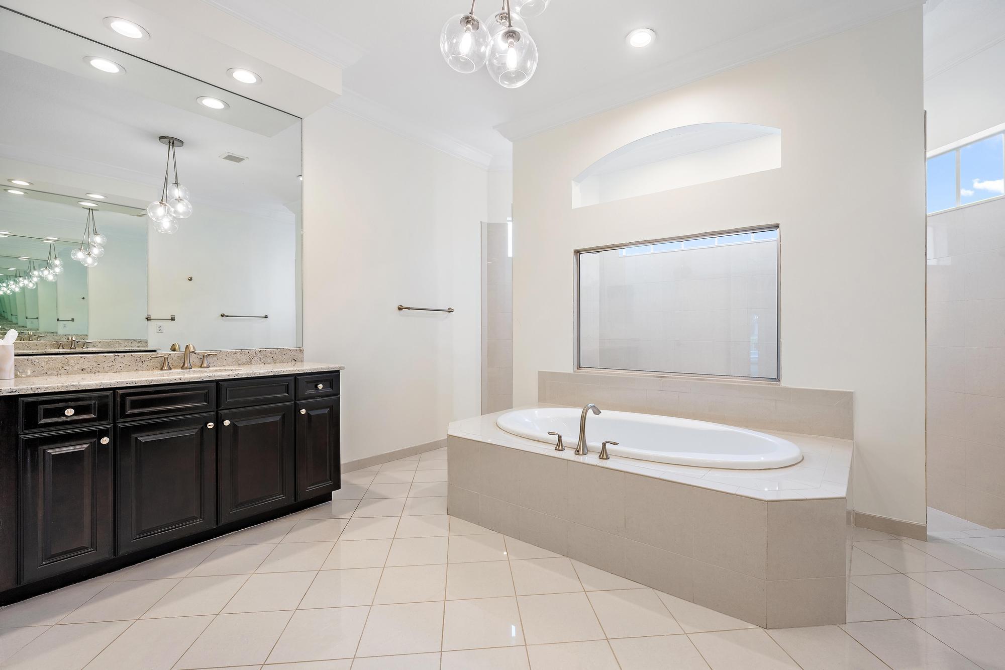340 Rudder Cay Way Jupiter, FL 33458 - Photo 23 of 87 Primary Bath