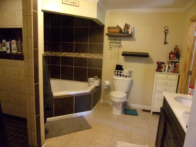 193 Monterey Road Rimersburg, PA 16248 - Photo 17 of 27 a bathroom with a sink a toilet and shower