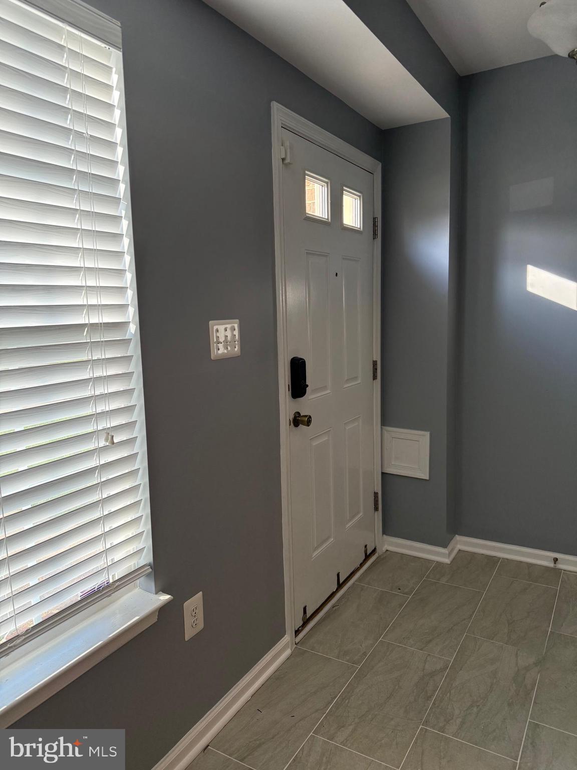 2721 Lucas Run Way Accokeek, MD 20607 - Photo 3 of 35