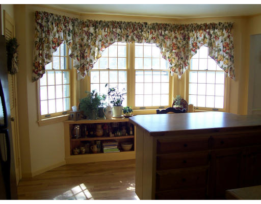 108 Mendon Road Sutton, MA 01590 - Photo 2 of 7 Gallery Image 2