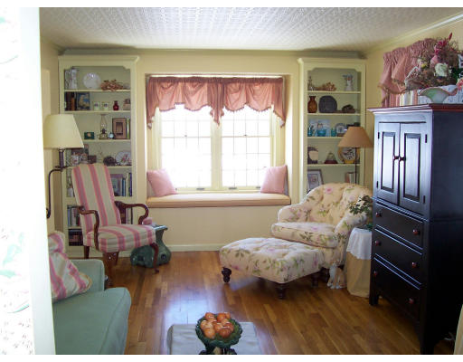 108 Mendon Road Sutton, MA 01590 - Photo 5 of 7 Gallery Image 5