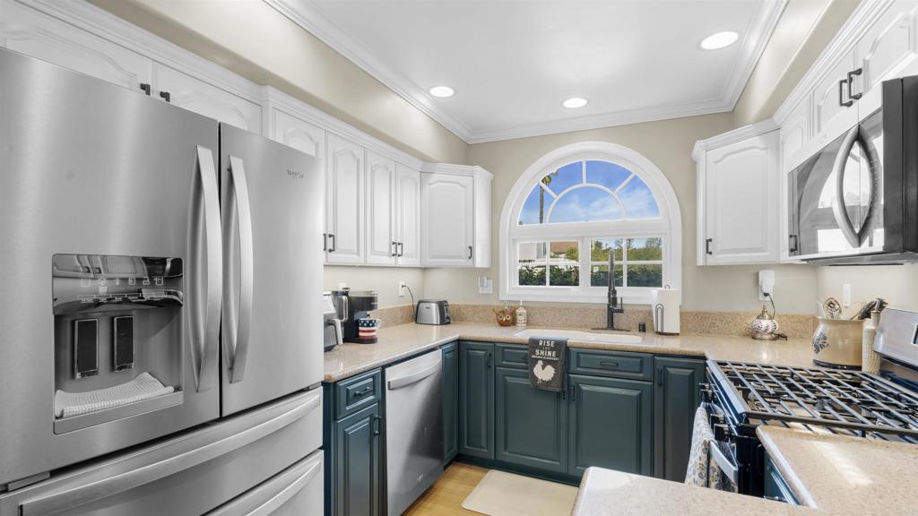 9869 Aldergrove Lane Spring Valley, CA 91977 - Photo 4 of 41