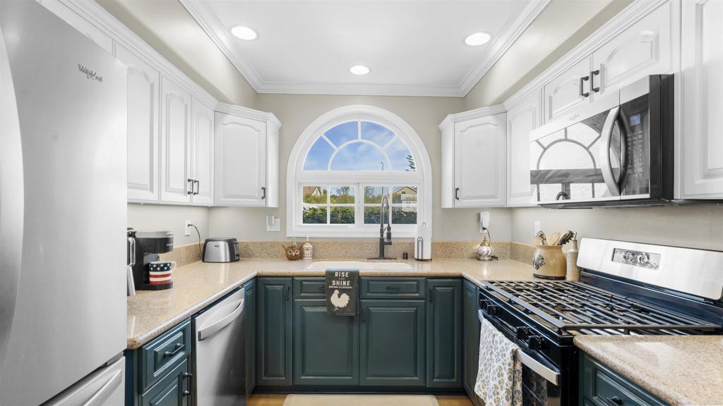 9869 Aldergrove Lane Spring Valley, CA 91977 - Photo 5 of 41