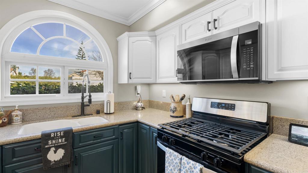 9869 Aldergrove Lane Spring Valley, CA 91977 - Photo 6 of 41