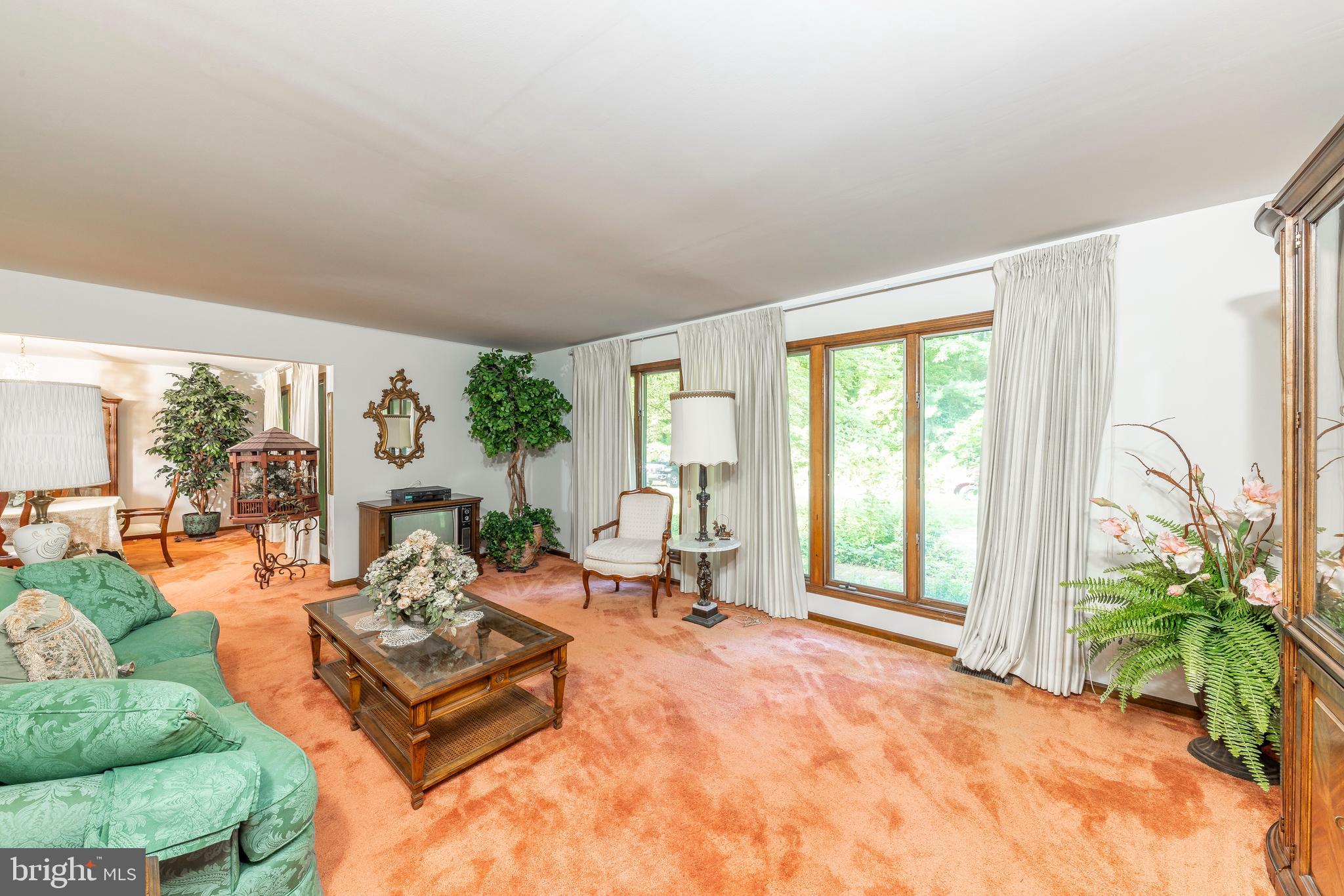 144 Pitman Downer Road Sewell, NJ 08080 - Photo 6 of 34 Main Living
