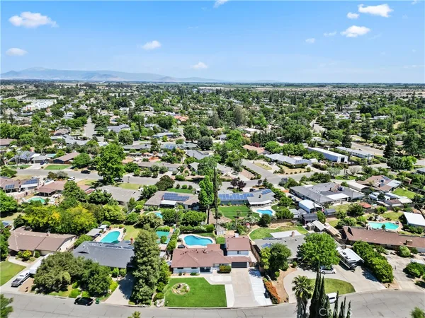 $619,000 | 925 South Purdue Avenue, Fresno, CA 93727